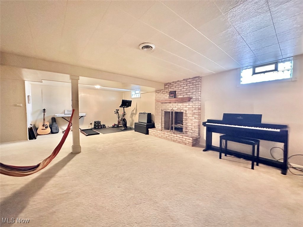 8528 Deer Creek Lane NE Warren OH 44484