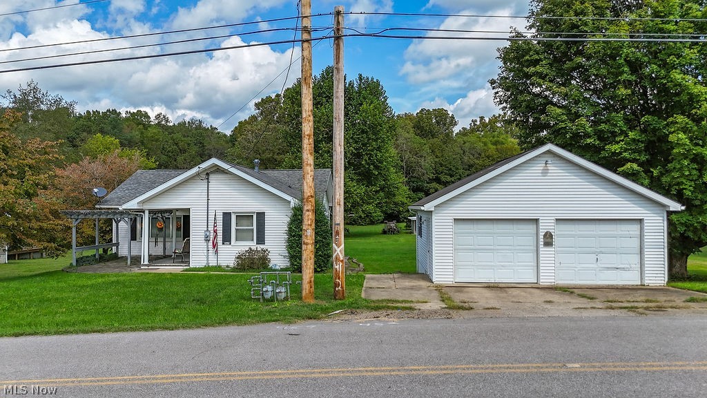 565 Dana Road Newport OH 45768