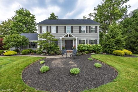 300 Lakeview Circle Aurora OH 44202