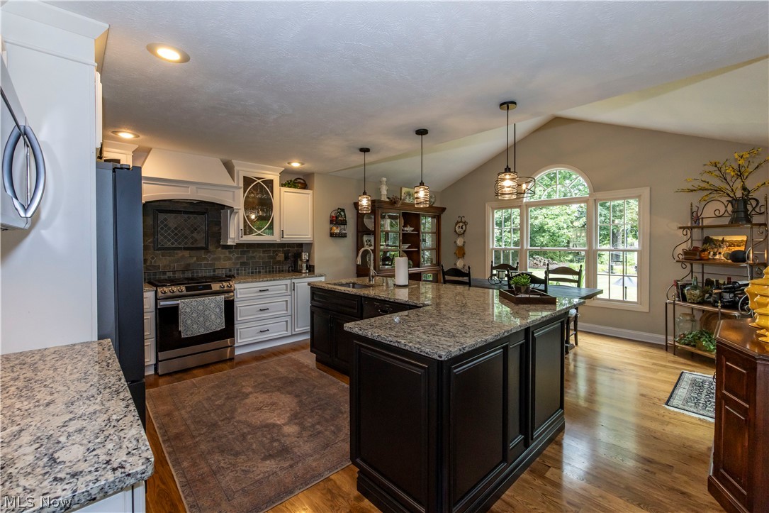 300 Lakeview Circle Aurora OH 44202