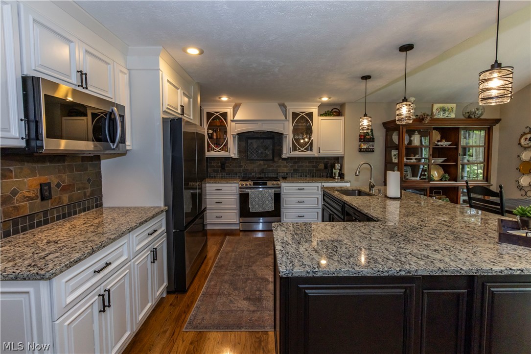 300 Lakeview Circle Aurora OH 44202