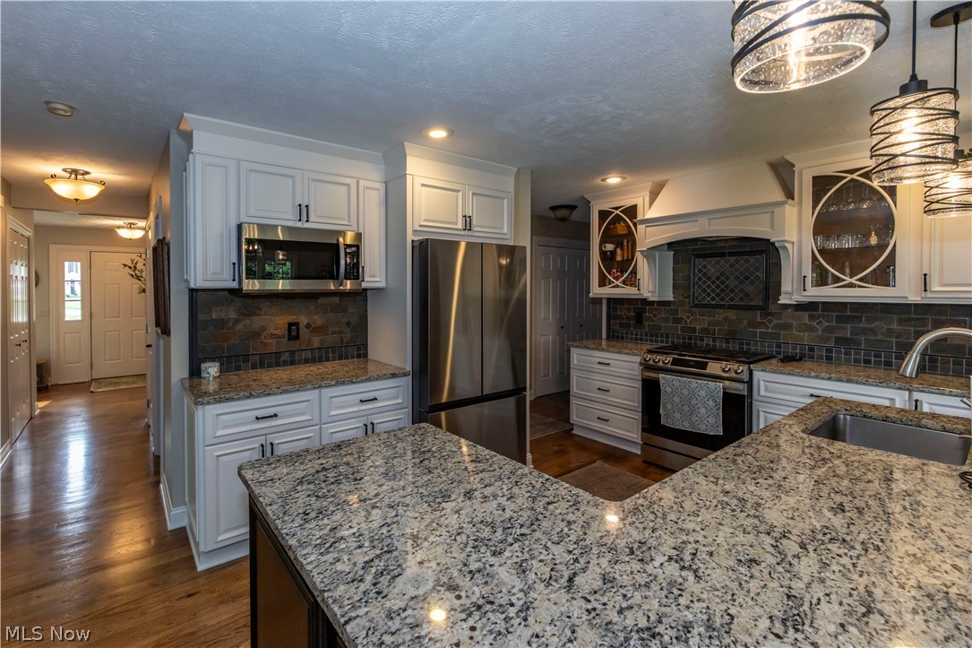 300 Lakeview Circle Aurora OH 44202
