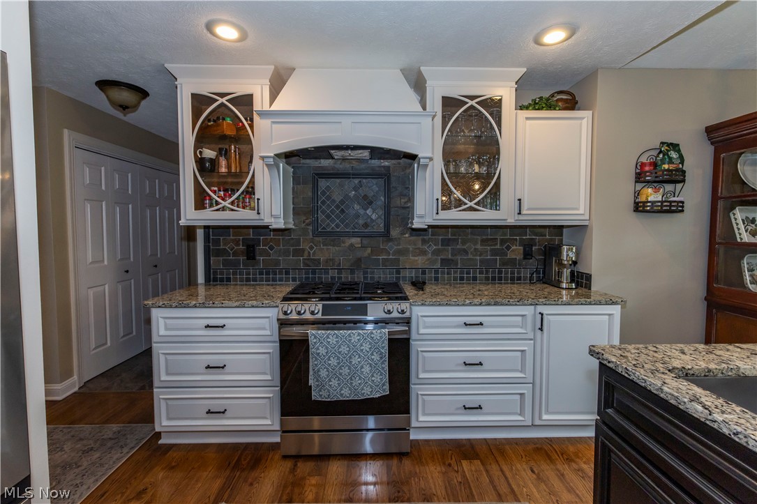 300 Lakeview Circle Aurora OH 44202
