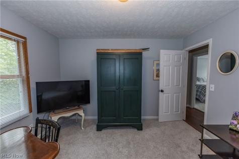300 Lakeview Circle Aurora OH 44202
