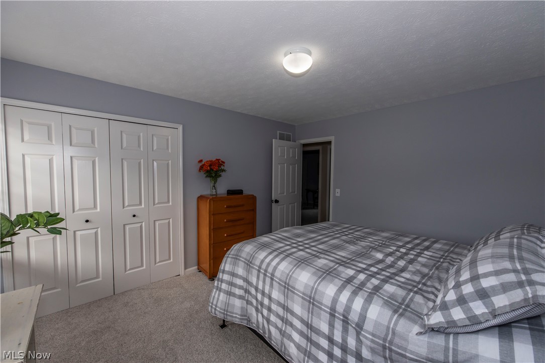 300 Lakeview Circle Aurora OH 44202