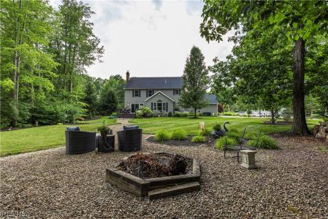 300 Lakeview Circle Aurora OH 44202