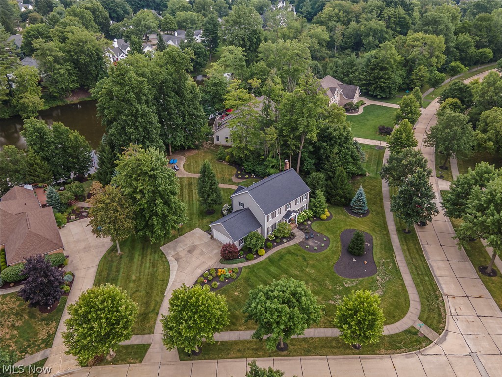 300 Lakeview Circle Aurora OH 44202