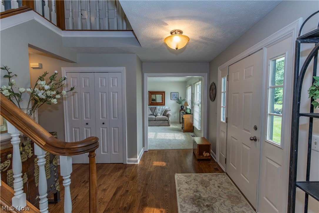 300 Lakeview Circle Aurora OH 44202
