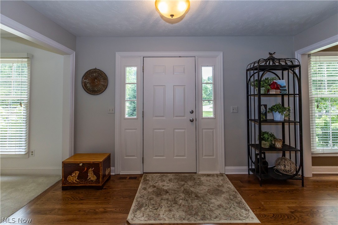 300 Lakeview Circle Aurora OH 44202
