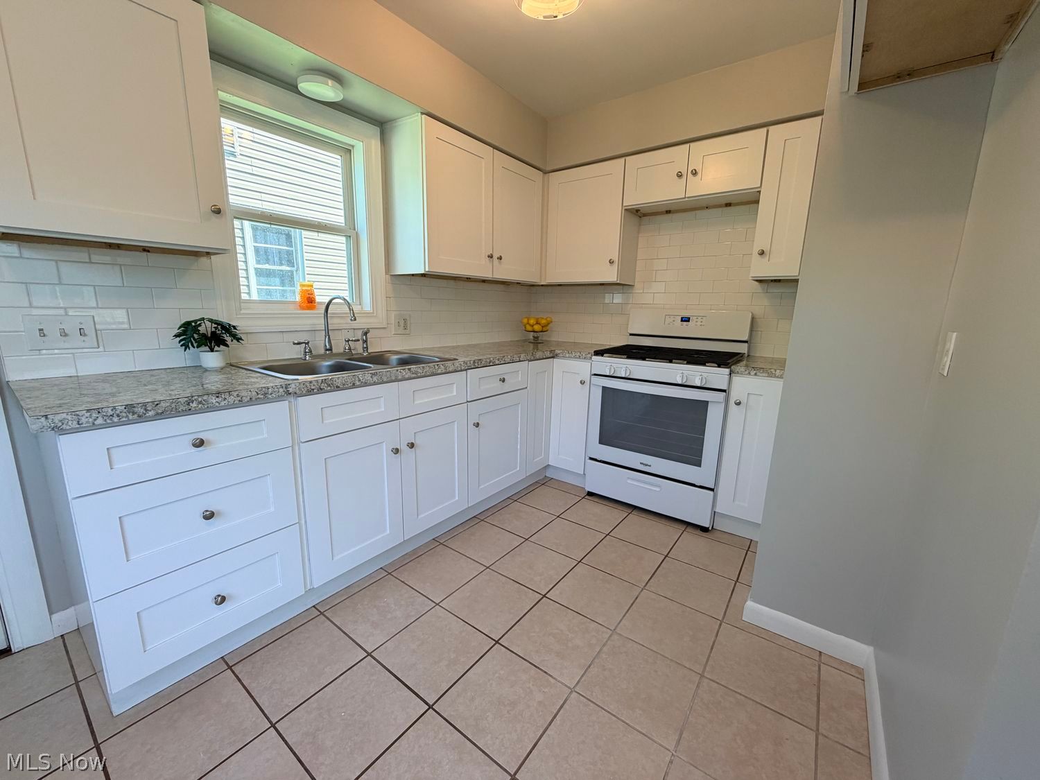 2033 Eastlawn Avenue Akron OH 44305