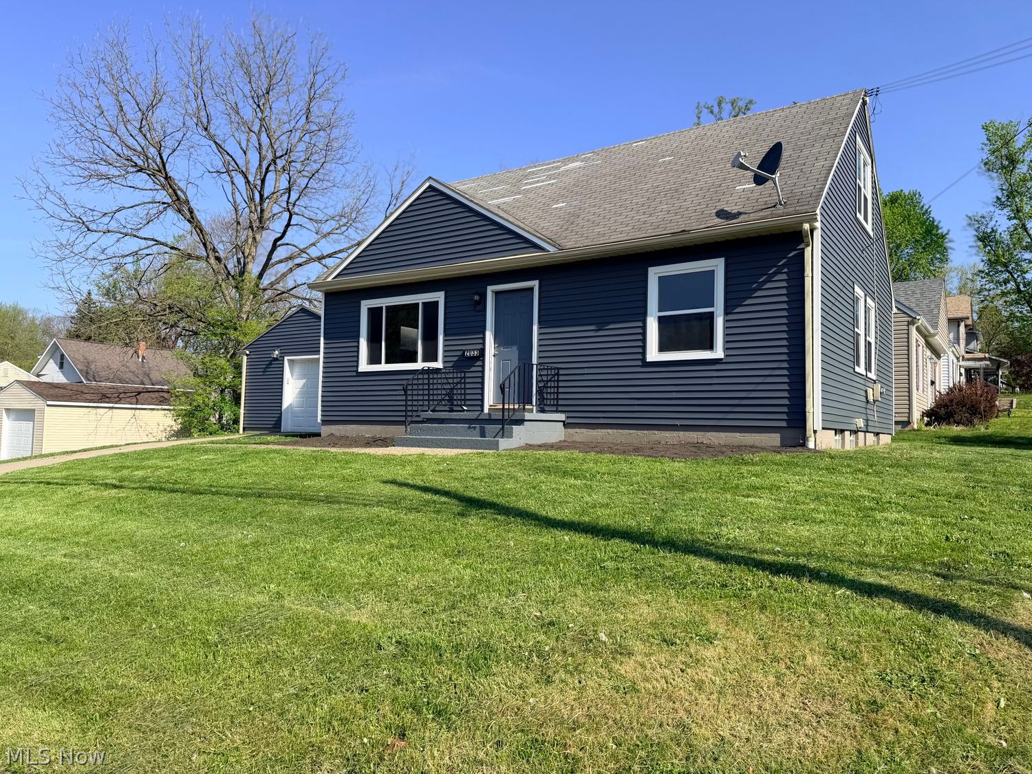 2033 Eastlawn Avenue Akron OH 44305