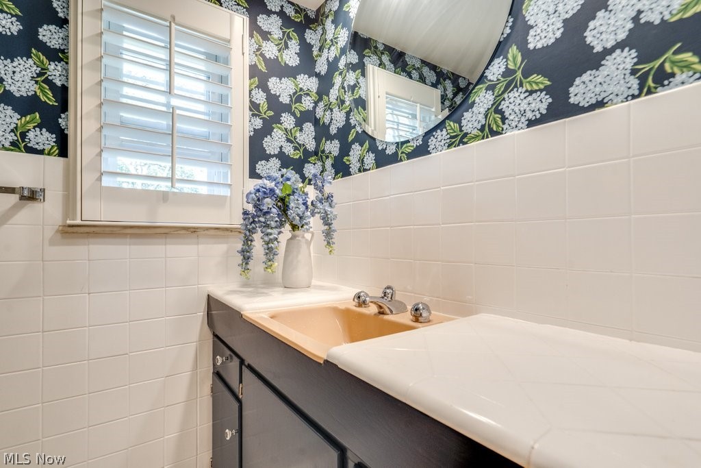 22212 E Byron Road Shaker Heights OH 44122