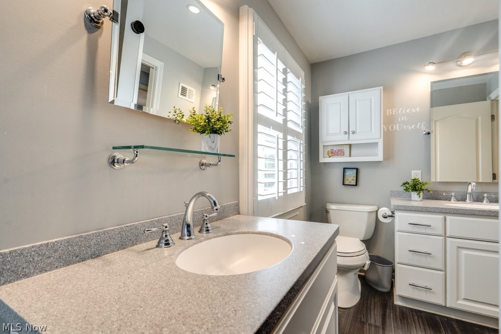 22212 E Byron Road Shaker Heights OH 44122