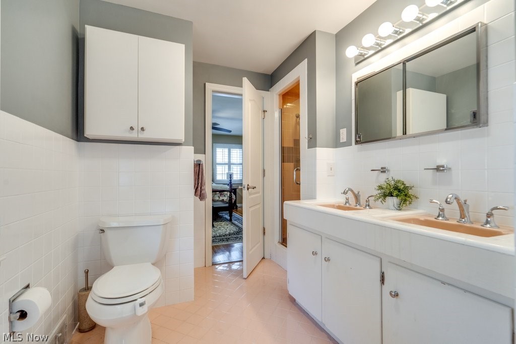 22212 E Byron Road Shaker Heights OH 44122