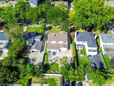 22212 E Byron Road Shaker Heights OH 44122