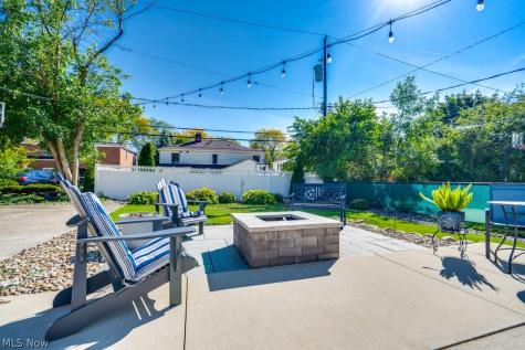 22212 E Byron Road Shaker Heights OH 44122