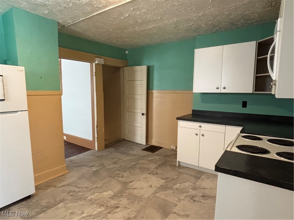 9516 Kirkwood Cleveland OH 44102