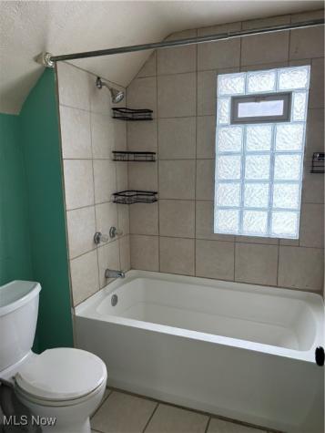 9516 Kirkwood Cleveland OH 44102