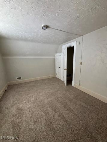 9516 Kirkwood Cleveland OH 44102