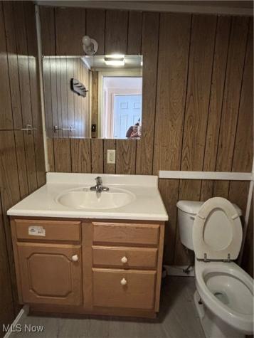 9516 Kirkwood Cleveland OH 44102