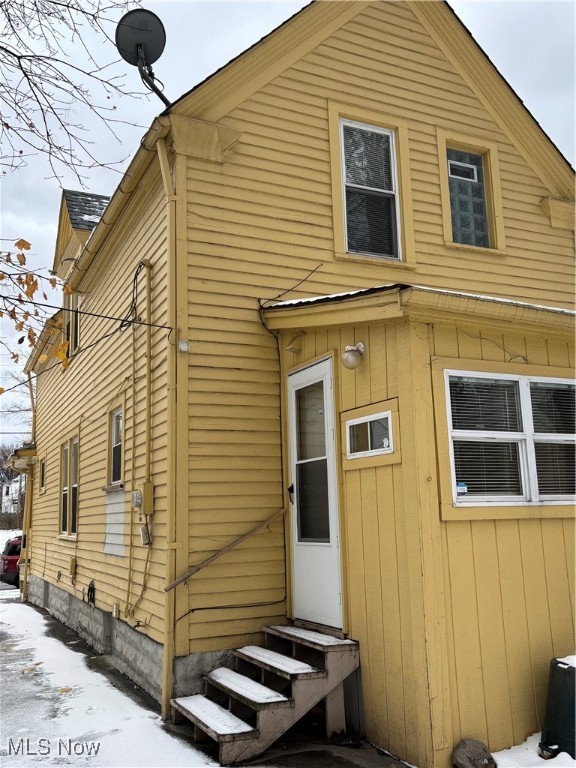 9516 Kirkwood Cleveland OH 44102