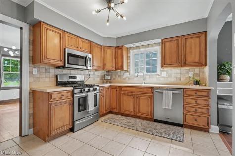 172 Westover Drive Akron OH 44313