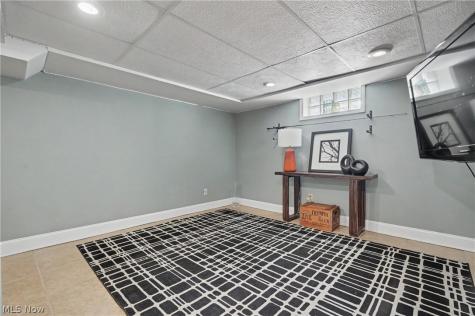 172 Westover Drive Akron OH 44313