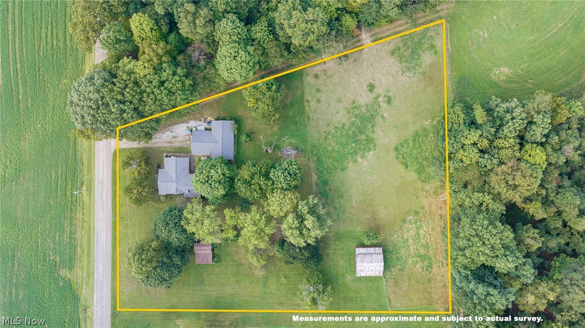 2748 S West Lebanon Road Dalton OH 44618