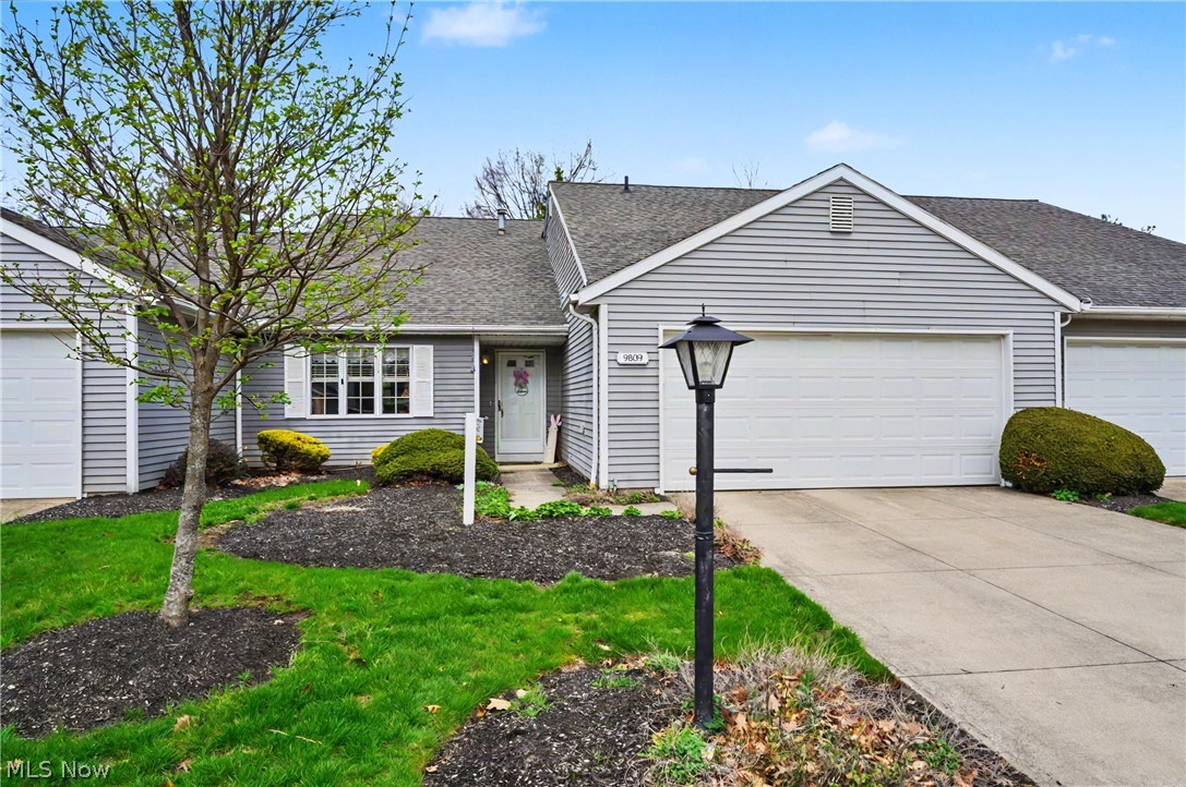 9809 Brookline Oval Strongsville OH 44136