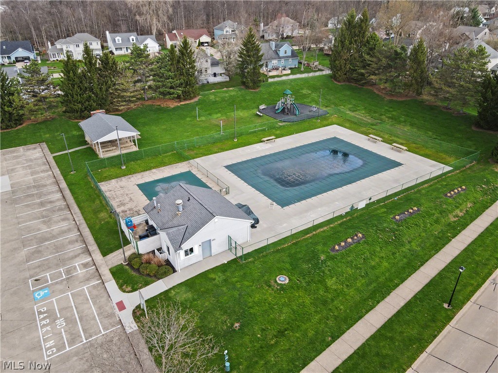 9809 Brookline Oval Strongsville OH 44136