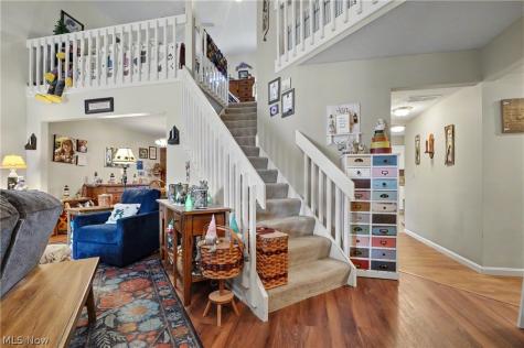 9809 Brookline Oval Strongsville OH 44136