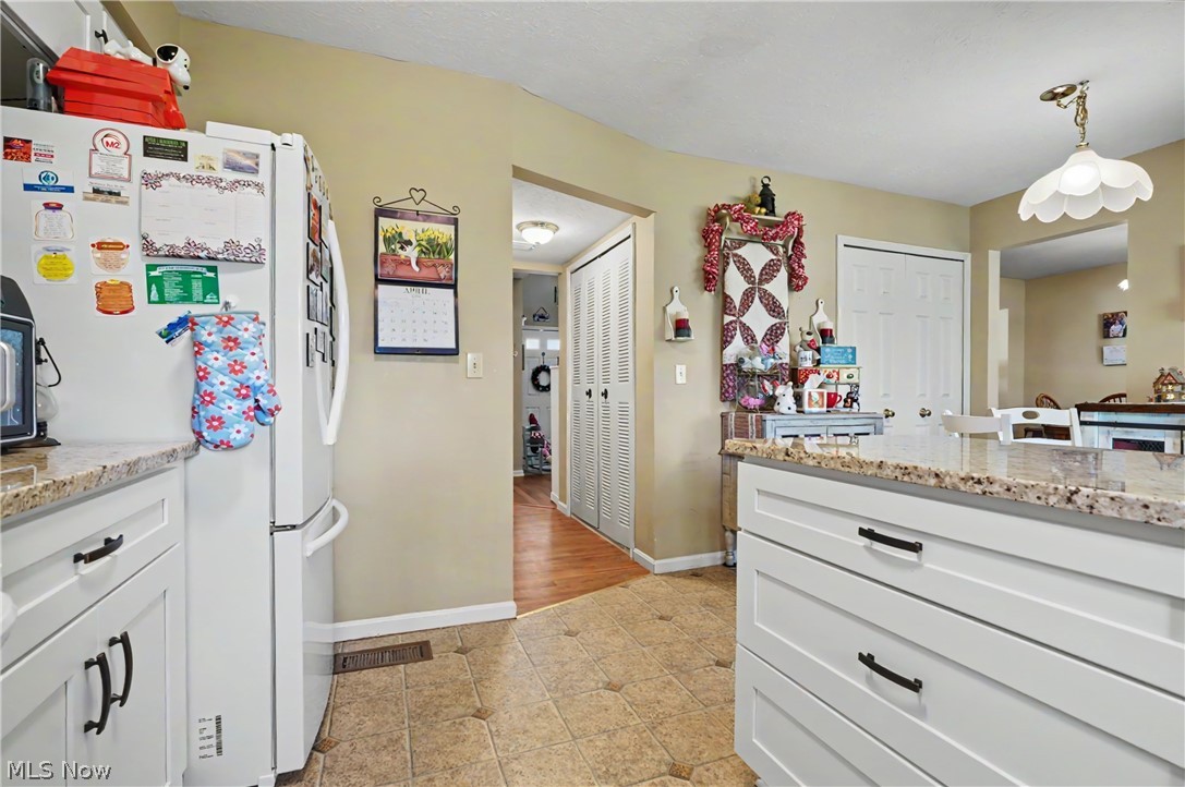 9809 Brookline Oval Strongsville OH 44136