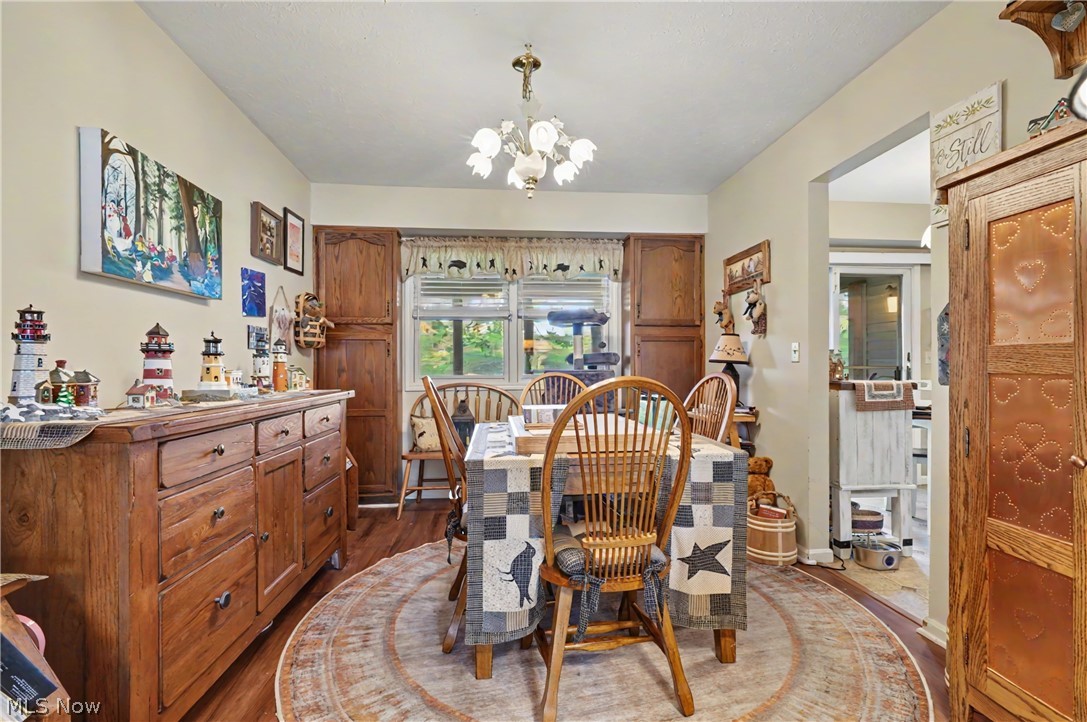 9809 Brookline Oval Strongsville OH 44136