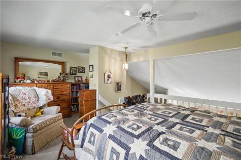 9809 Brookline Oval Strongsville OH 44136