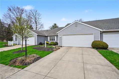 9809 Brookline Oval Strongsville OH 44136