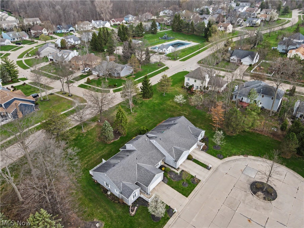 9809 Brookline Oval Strongsville OH 44136