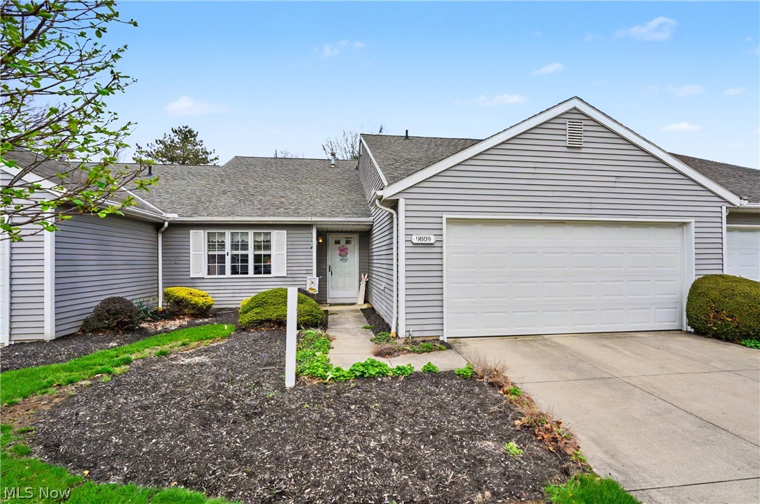 9809 Brookline Oval Strongsville OH 44136