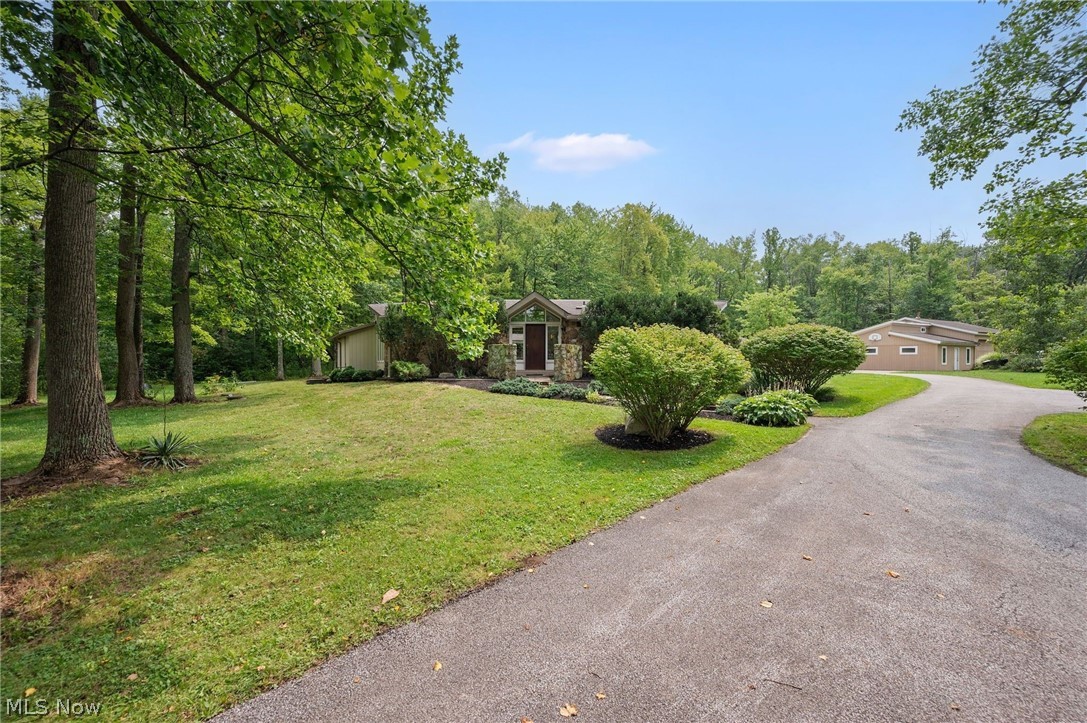 8995 Knotty Pine Lane Chardon OH 44024
