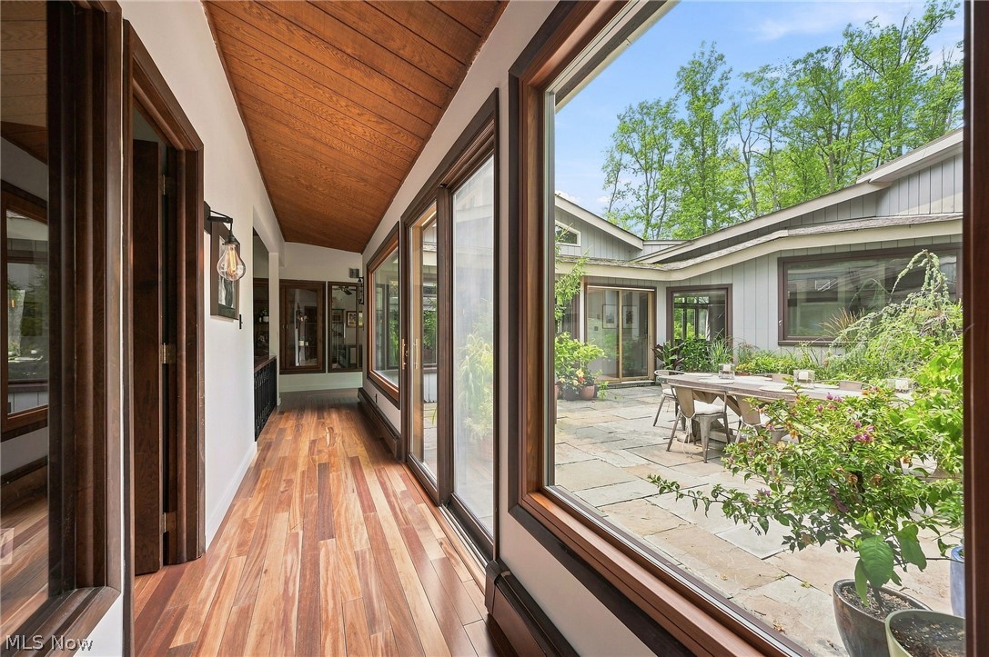 8995 Knotty Pine Lane Chardon OH 44024
