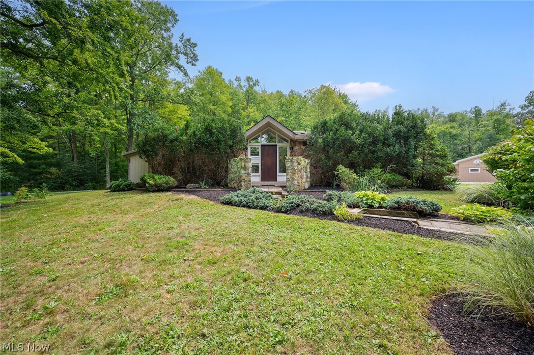 8995 Knotty Pine Lane Chardon OH 44024