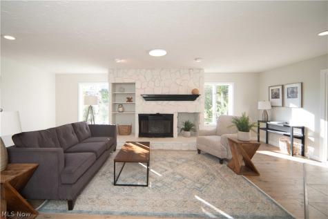 1766 Longwood Drive Mayfield Heights OH 44124