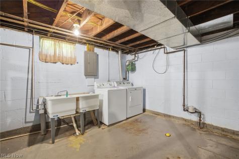 911 Inman Street Akron OH 44306
