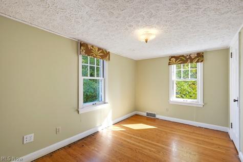 137 33rd Street NW Canton OH 44709