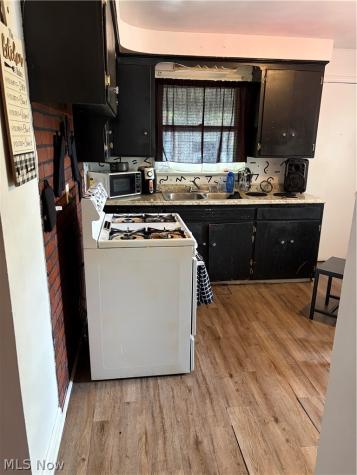 13116 Crennell Avenue Cleveland OH 44105