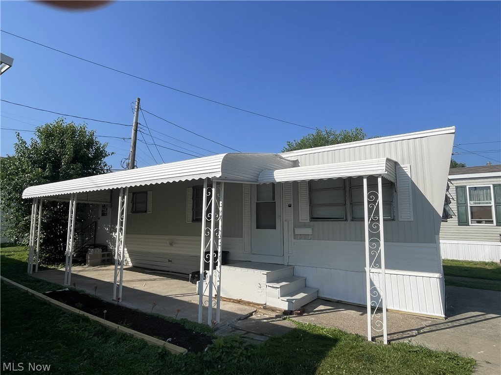 8317 Russell Lane Cleveland OH 44144