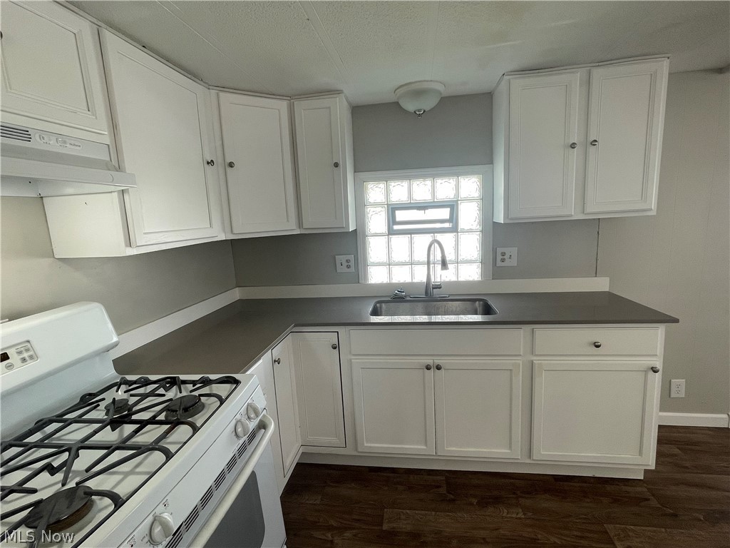 8317 Russell Lane Cleveland OH 44144