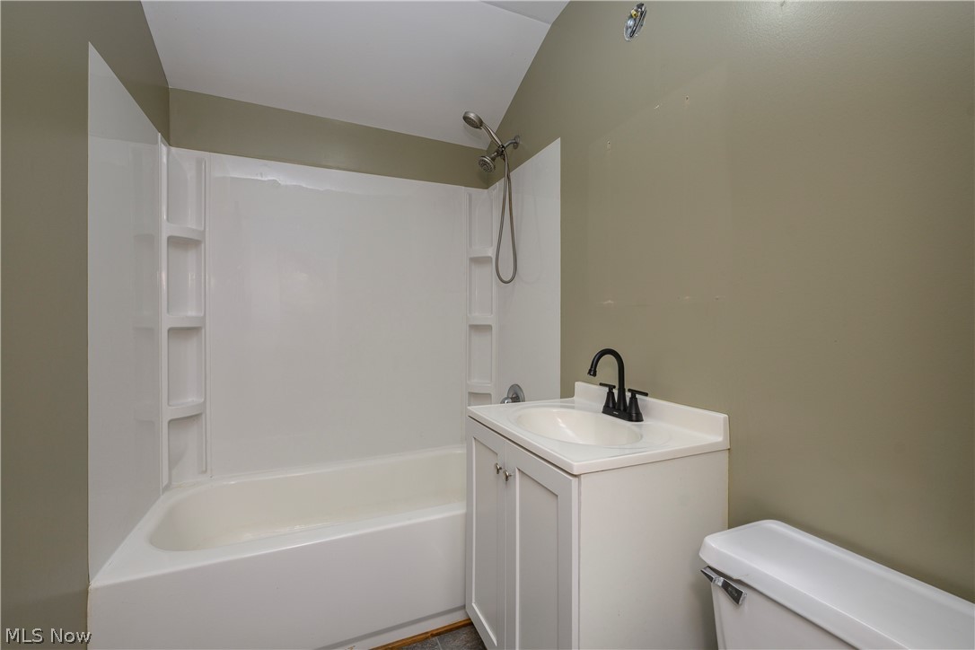 6600 Maplehurst Avenue SE East Sparta OH 44626