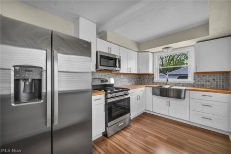 5234 Henry Street Maple Heights OH 44137