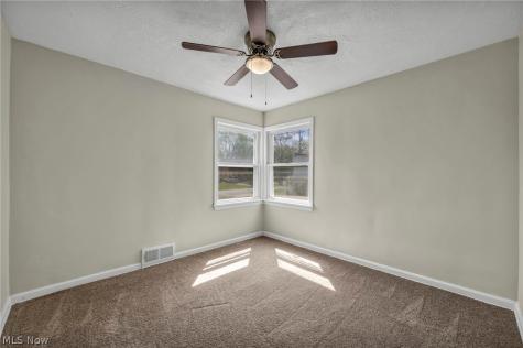 5234 Henry Street Maple Heights OH 44137