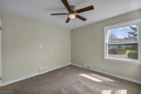 5234 Henry Street Maple Heights OH 44137
